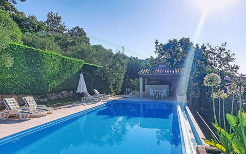 Balcon D'Azur: Blau, Schwimmbad, Resort, Freizeit, Eco Hotel, Water Feature, Landscaping, Hotel, Ferienort, Thermae