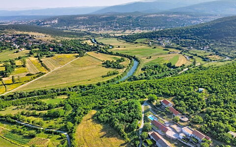 Ana: Wohngebiet, Hügel, Haus, Zuhause, Resort, Gebirge, Eco Hotel, Bergstation, Estate, Villa