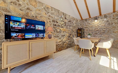 Ana: Wohngebiet, Hügel, Haus, Zuhause, Resort, Gebirge, Eco Hotel, Bergstation, Estate, Villa