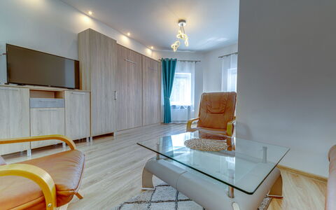 Gliwice 100: Wohngebiet, Hügel, Haus, Zuhause, Resort, Gebirge, Eco Hotel, Bergstation, Estate, Villa