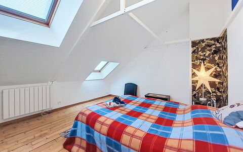 Le Bourg Tressé: Möbel, Schlafzimmer, Interior Design, Holz, Decke, Bett, Fussboden, Flooring, Zimmer, Bedding
