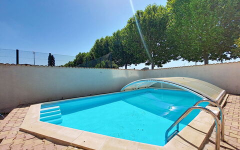 L Escapade Orangeoise: Blau, Schwimmbad, Verbundwerkstoff, Schatten, Resort, Water Feature, Design, Fliese, Eco Hotel, Hotel