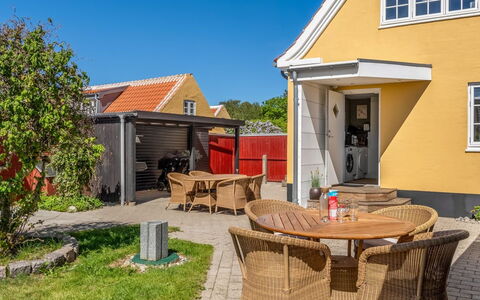 Annagrete - 300M from the Sea: Zuhause, Haus, Dach, Hütte, Schatten, Gartenmöbel, Estate, Garten, Garten, Stuhl