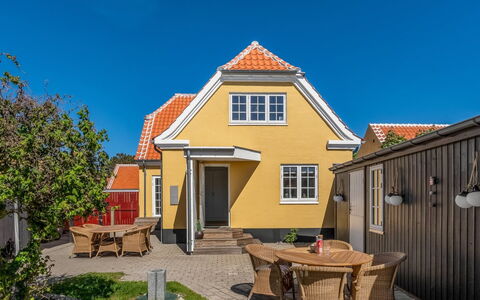 Annagrete - 300M from the Sea: Dach, Zuhause, Haus, Hütte, Wohngebiet, Estate, Abstellgleis, Eco Hotel, Garten, Veranda