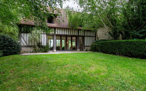Le Chant D'Azif: Baum, Haus, Strauch, Zuhause, Garten, Hütte, Grundstueck, Estate, Rasen