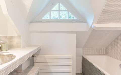 Le Chant D'Azif: Interior Design, Flooring, Decke, Fussboden, Armatur, Badezimmer, Verbundwerkstoff, Fliese, Installation, Zapfhahn