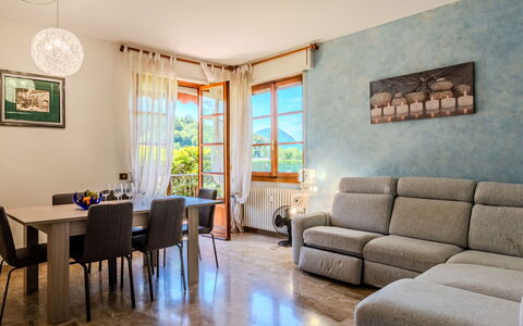 Sant'Agata: Möbel, Interior Design, Flooring, Fussboden, Holz, Couch, Zimmer, Tabelle, Wohnzimmer, Decke