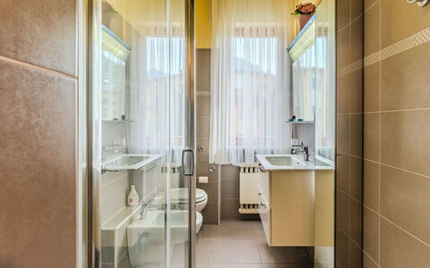 Casa Asia: Interior Design, Flooring, Fussboden, Armatur, Badezimmer, Installation, Zimmer, Beleuchtung, Zapfhahn, Sinken