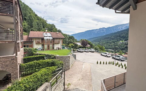 Vita Nova: Bergstation, Gebirge, Steigung, Dorf, Senke, Balkon, Bergdorf, Eco Hotel, Villa