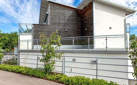 Strandpärlan: Die Architektur, Wohngebiet, Zuhause, Urban Design, Verbundwerkstoff, Balkon, Geländer, Metall, Wohnung, Abstellgleis