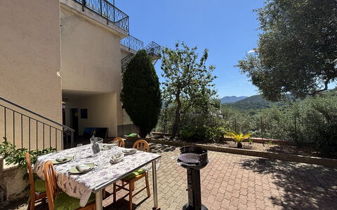 Il Fienile, Garden and Peacefull View: Bergstation, Balkon, Bergdorf