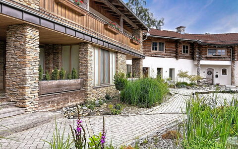 Kaprun 614: Die Architektur, Wohngebiet, Haus, Zuhause, Dach, Hütte, Estate, Garten, Garten, Hinterhof