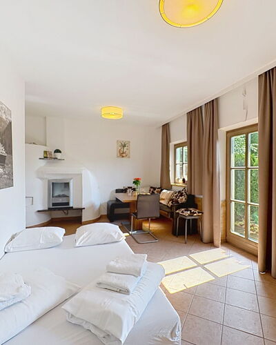 Edelweiss Suite 9 614.9