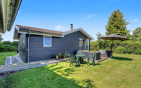 Helwigh - 330M from the Sea: Möbel, Interior Design, Flooring, Fussboden, Tabelle, Holz, Decke, Stuhl, Zimmer, Couch