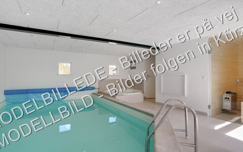 Eufemia - 2.8Km from the Sea: Möbel, Interior Design, Flooring, Fussboden, Tabelle, Holz, Decke, Stuhl, Zimmer, Couch
