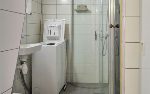 Karpalo 317: Möbel, Interior Design, Flooring, Fussboden, Tabelle, Holz, Decke, Stuhl, Zimmer, Couch