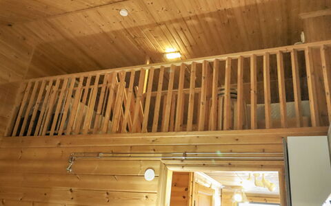 Karpalo 317: Möbel, Interior Design, Flooring, Fussboden, Tabelle, Holz, Decke, Stuhl, Zimmer, Couch