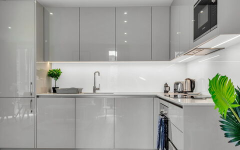 Elephant & Castle: Möbel, Interior Design, Flooring, Fussboden, Tabelle, Holz, Decke, Stuhl, Zimmer, Couch