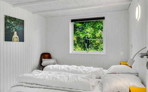 Anemette - 900M from the Sea: Holz, Schlafzimmer, Interior Design, Decke, Flooring, Fussboden, Zuhause, Bettdecke, Bett, Bedding