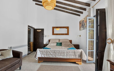 La Buena Vida: Möbel, Interior Design, Bett, Schlafzimmer, Wand, Flooring, Holz, Decke, Fussboden, Zimmer