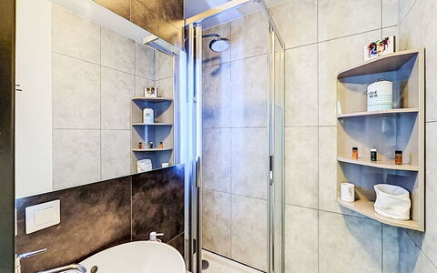 Résidence de la Mer: Interior Design, Armatur, Flooring, Badezimmer, Fussboden, Installation, Zimmer, Zapfhahn, Sinken, Decke