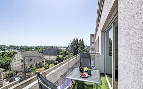Résidence de la Mer: Wohngebiet, Wohnung, Urban Design, Balkon, Eigentumswohnung, Landscaping, Hof, Daylighting, Walkway