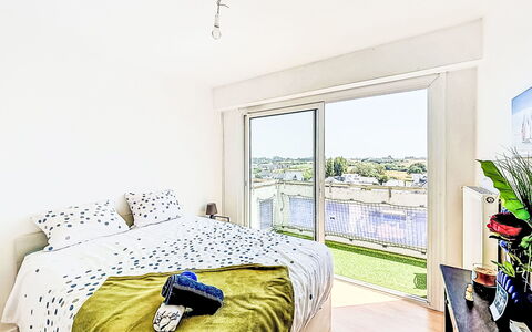 Résidence de la Mer: Wohnung, Interior Design, Schlafzimmer, Bett, Zuhause, Bettdecke, Möbel, Zimmer, Bedding, Linens