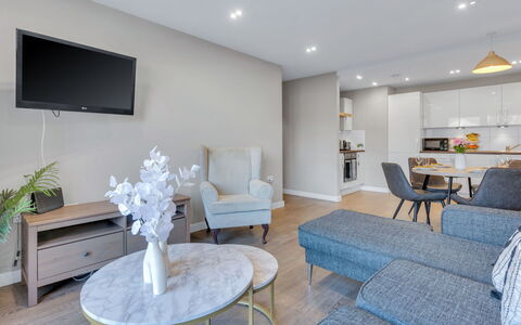 Hoxton 310: Interior Design, Möbel, Flooring, Fussboden, Holz, Decke, Couch, Zimmer, Wohnzimmer, Zuhause