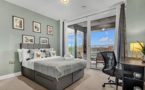 Wickside Apartment: Möbel, Interior Design, Wohnung, Fussboden, Flooring, Tabelle, Stuhl, Wohnzimmer, Zimmer, Zuhause