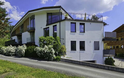 Weidach 10 Top 6: Gebäude, Fenster, Wohngebiet, Haus, Zuhause, Fassade, Dach, Urban Design, Menschliche Siedlung, Hütte