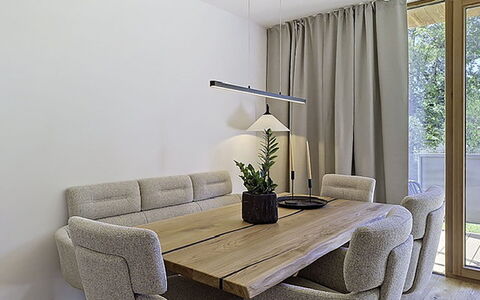 Das Weidach: Möbel, Interior Design, Flooring, Tabelle, Holz, Fussboden, Stuhl, Küche & Esszimmer Tisch, Zimmer, Esszimmer