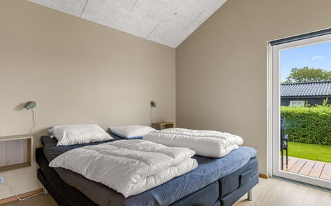 Illona - 200M from the Sea: Flooring, Holz, Fussboden, Decke, Interior Design, Schlafzimmer, Möbel, Zimmer, Bett, Bettrahmen