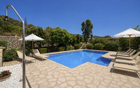 Can Toni: Schwimmbad, Flagstone, Gartenmöbel, Schatten, Landscaping, Garten, Resort, Design, Sonnenliege, Fliese