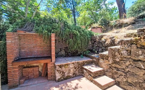Il Giardino di Lara: Backstein, Garten, Steinwand, Schatten, Landscaping, Boden, Hinterhof, Treppe, Outdoor Struktur, Flagstone