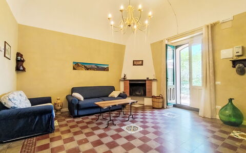 Il Giardino di Lara: Flooring, Interior Design, Fussboden, Wand, Möbel, Holz, Decke, Zimmer, Beleuchtung, Wohnzimmer