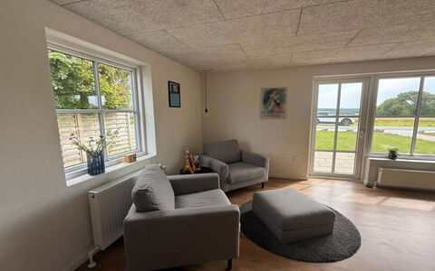 Eeske - 4Km from the Sea: Flooring, Fussboden, Holz, Interior Design, Decke, Zimmer, Möbel, Zuhause, Wohnung, Wohnzimmer