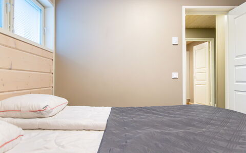 Kuhmoinen 642: Interior Design, Schlafzimmer, Holz, Fussboden, Flooring, Bett, Decke, Zimmer, Bettdecke, Bedding