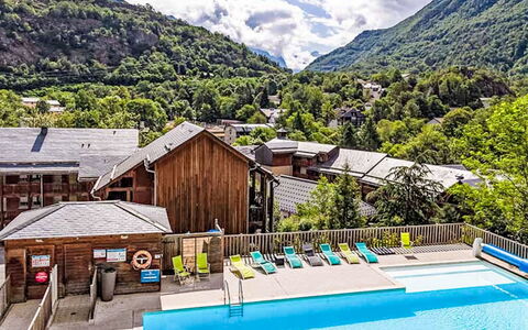 Ax-Les-Thermes 605: Strauch, Garten, Wohngebiet, Pflanzengemeinschaft, Grundstueck, Ground, Landscaping, Hinterhof, Garten