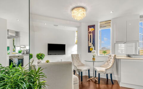 Chelsea Apartment