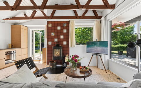 Antonie - 350M from the Sea: Möbel, Interior Design, Flooring, Wand, Decke, Fussboden, Holz, Wohnzimmer, Couch, Light Fixture