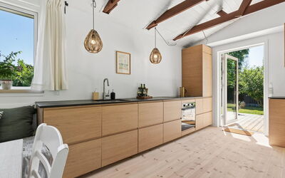 Antonie - 350M from the Sea