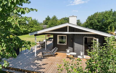 Antonie - 350M from the Sea