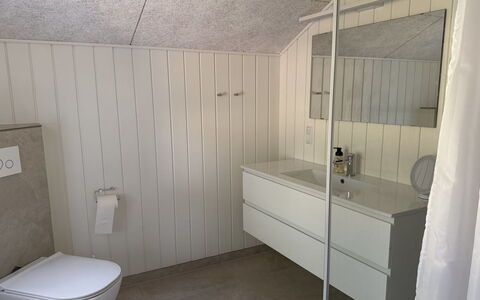 Tameran - from the Sea: Armatur, Flooring, Fussboden, Holz, Badezimmer, Sinken, Badezimmerschrank, Interior Design, Installation, Zapfhahn