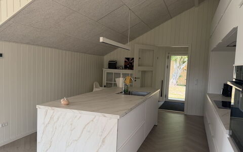Tameran - from the Sea: Holz, Flooring, Fussboden, Countertop, Küche, Decke, Holzboden, Natürliches Material, Küchengerät, Planke
