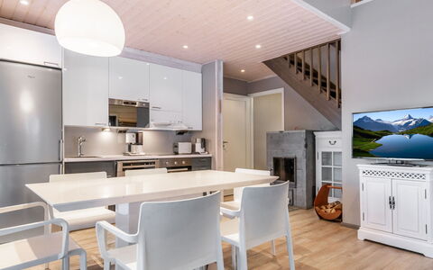 Golfarinkunnas 6B: Möbel, Interior Design, Flooring, Fussboden, Holz, Decke, Küche, Beleuchtung, Wohnung, Zimmer