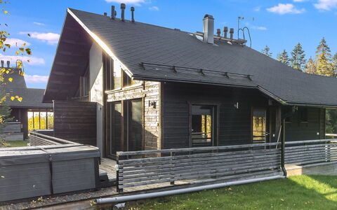 Golfarinkunnas 9C: Holz, Dach, Abstellgleis, Haus, Hütte, Zuhause, Blockhaus, Veranda, Gartenbauten