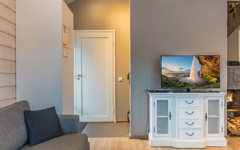 Golfarinkunnas 9D: Interior Design, Flooring, Fussboden, Möbel, Holz, Decke, Zimmer, Beleuchtung, Wohnzimmer, Zuhause