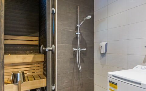 Golfarinkunnas 9D: Flooring, Holz, Fussboden, Armatur, Interior Design, Installation, Fliese, Badezimmer, Zapfhahn, Decke