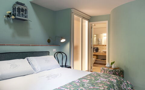 Casa Pernice: Interior Design, Wand, Möbel, Schlafzimmer, Textil, Bett, Zimmer, Bettdecke, Linens, Beleuchtung