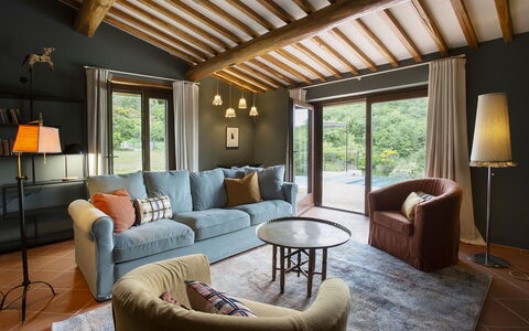 Casa Pernice: Möbel, Interior Design, Couch, Wand, Flooring, Holz, Fussboden, Tabelle, Wohnzimmer, Zimmer